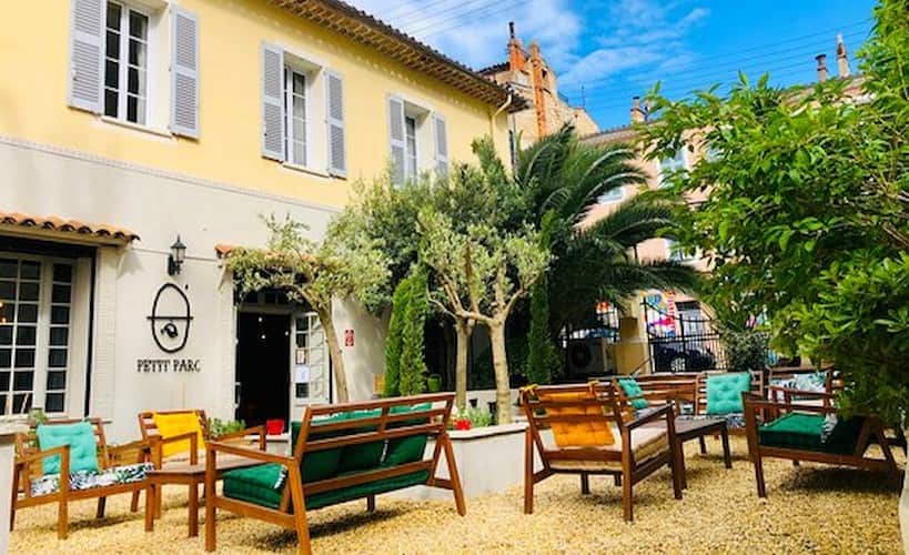 Hotel du Parc - Accommodation in Draguignan